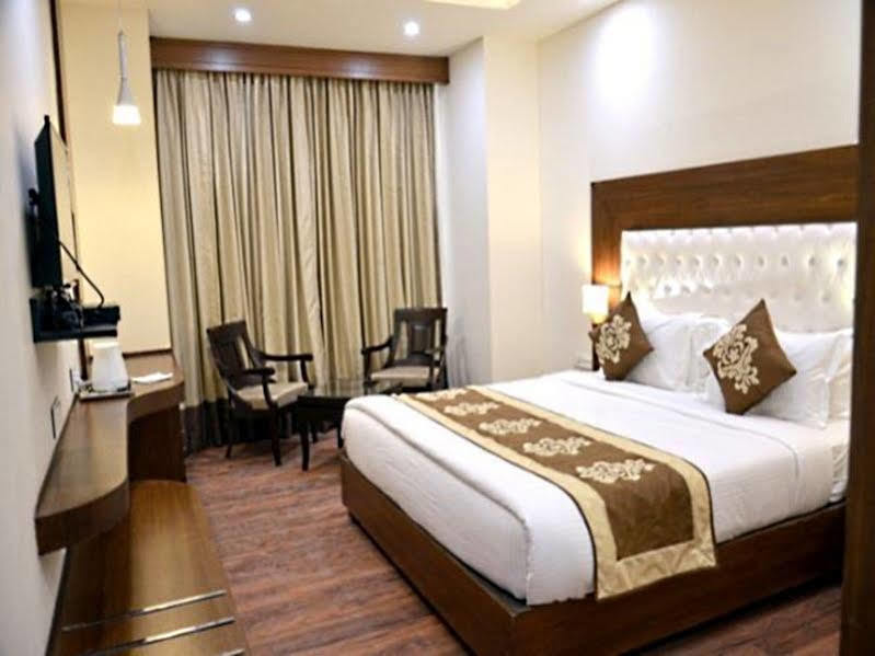Hotel Seven Hills Tower Agra  Exterior foto